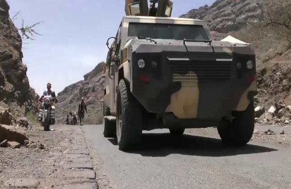 سقوط مواقع و3 دبابات وعتاد عسكري.. بعملية استدراج خطيرة للحوثيين في جبهة قعطبة وحجر بالضالع