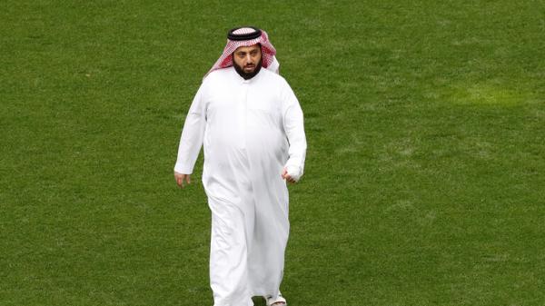 السعودي تركي آل الشيخ يعزي ويتقبل التعازي بـ «وفاته»