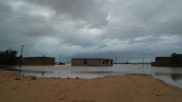 بالصور: اعصار لبان يضرب المهرة.. وصدور البيان رقم (4)