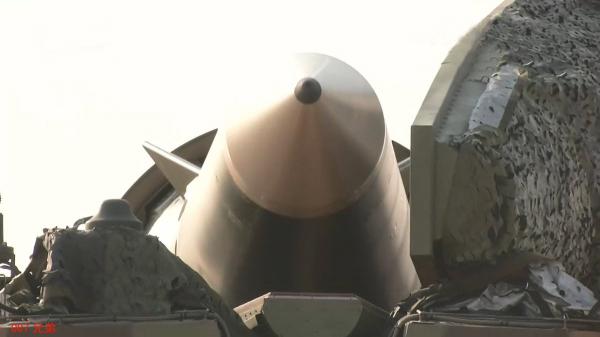 الصين تختبر صاروخ جديد قادر على إغراق حاملات الطائرات الأمريكية (صور)