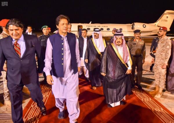 بعد زيارته لإيران.. رئيس الوزراء الباكستاني يصل الرياض