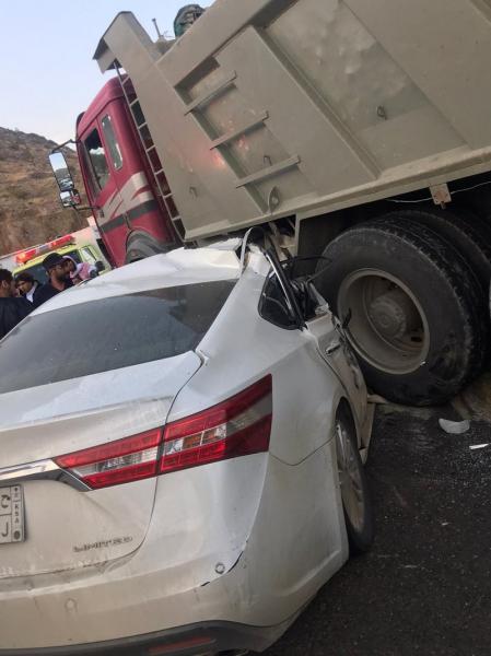 السعودية: حادث مروع لرجل مرور اثناء ذهابه إلى عمله في الباحة (صور)