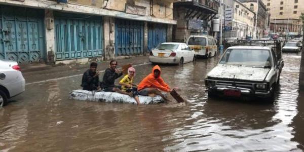 بالصور.. السيول والأمطار تغرق عدن وتحدث اضراراً بشرية ومادية جسيمة