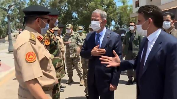 وزيرا دفاع تركيا وقطر في زيارة مشتركة إلى طرابلس