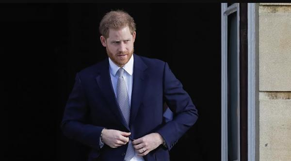 الأمير هاري يكسر قوانين بريطانية خلال حضوره جنازة جده الأمير فيليب
