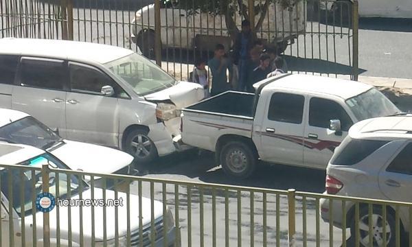 امرأة تتسبب بحادث مروع في شارع الستين بصنعاء (صور)