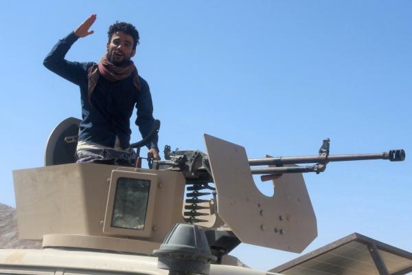 قوات العمالقة تسيطر على منطقة الحمران وعزلة آل الصوفي في مديرية العبدية بمأرب 