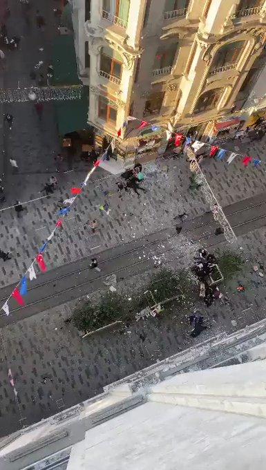 انفجار في اسطنبول يسفر عن سقوط أكثر من 40 قتيل وجريح (فيديو)