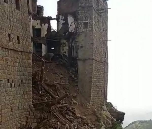 انهيار منزل على رؤوس ساكنيه في صنعاء