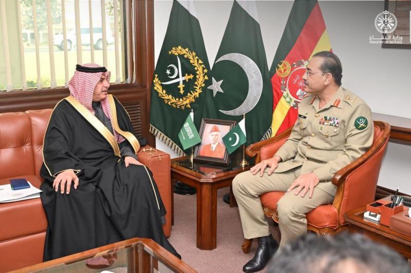 عقدته اللجنة الثلاثية العسكرية.. اجتماع عسكري سعودي - تركي - باكستاني 