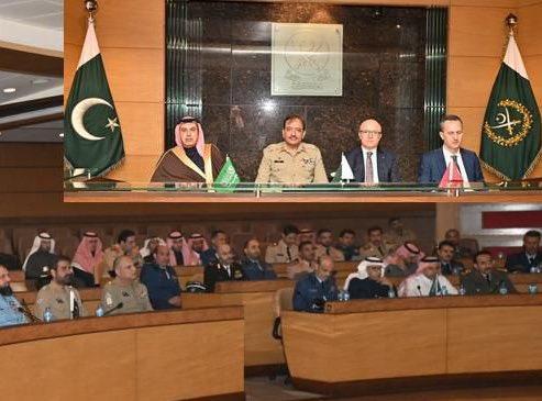 عقدته اللجنة الثلاثية العسكرية.. اجتماع عسكري سعودي - تركي - باكستاني 