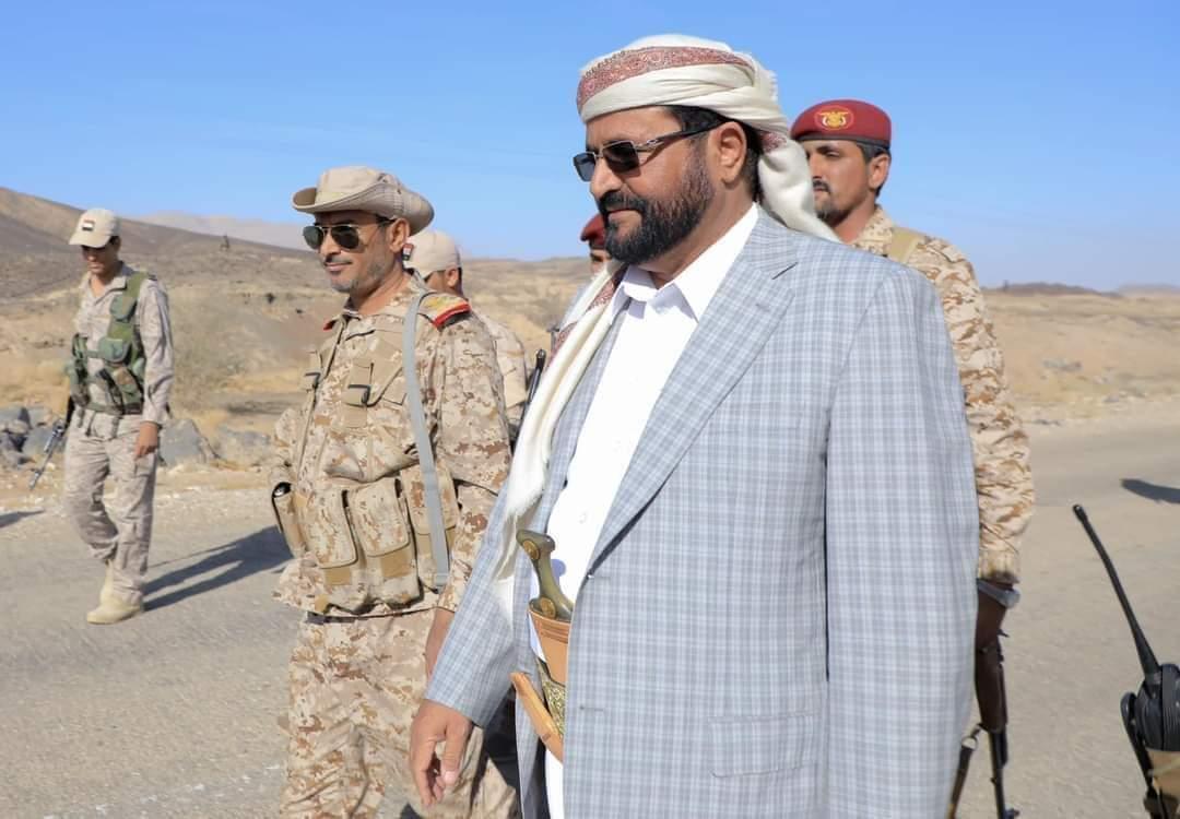 الشيخ سلطان العرادة يتخذ موقف مفاجئ للحوثيين ويعلن فتح طريق صنعاء من جانب واحد (صور)