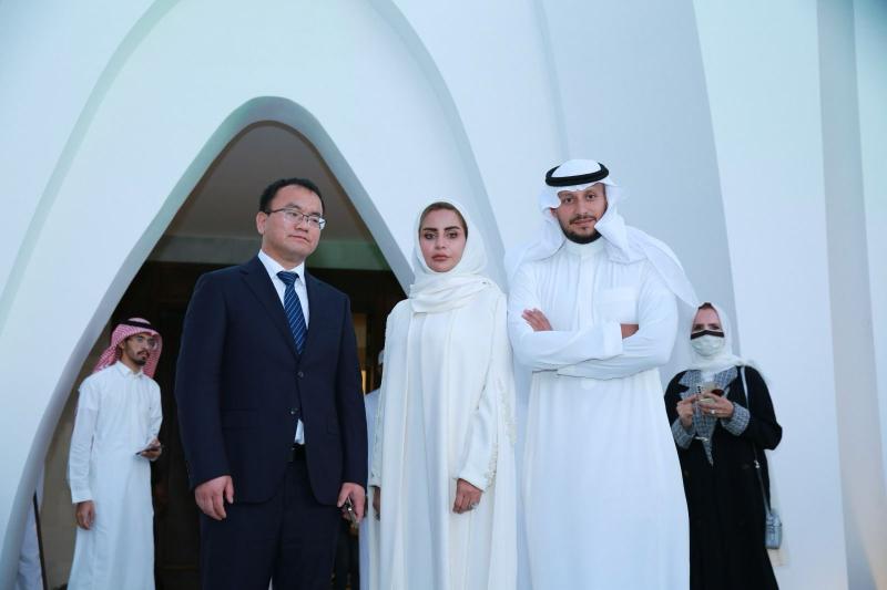 سيدة سعودية تبني جامع لزوجها الراحل لأول مرة بتقنية الطباعة ثلاثية الأبعاد وبتكلفة 20 مليون ريال (فيديو)