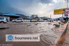 بالصور: أمطار غزيرة على العاصمة صنعاء، والمياه تغمر الشوارع