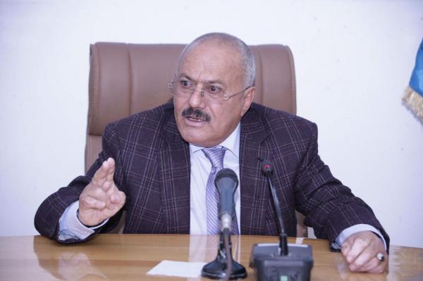 الرئيس السابق صالح يلقي كلمة (جديدة) أثناء لقاءه بمشائخ وأعيان محافظة جنوبية (تعرف عليها.. صور)