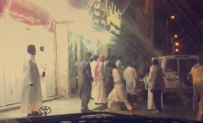 اصابة عامل يمني في سطو مسلح على محل ذهب بـ«ضباء» السعودية (صور)
