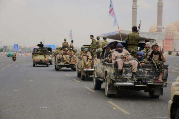 شاهد بالصور العرض العسكري التي اقامه الحوثيون اليوم بصنعاء تزامنا مع فعالية المؤتمر 24 اغسطس