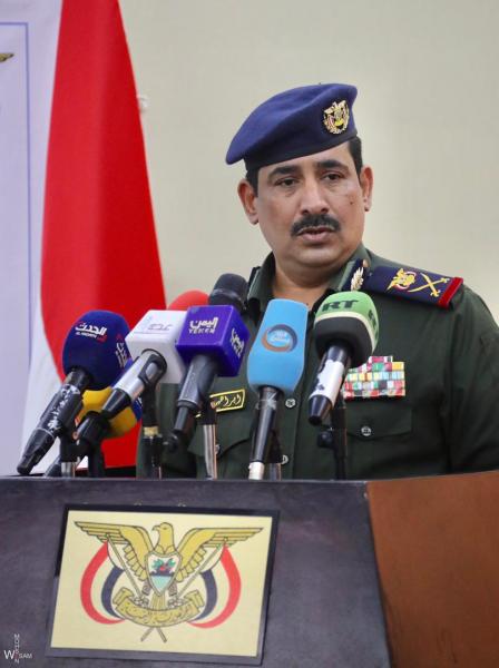 حيدان يؤكد وقوف الحوثيين وخبراء إيرانيين ولبنانيين وراء هجوم مطار عدن