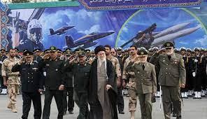إيران تدعو الجيش إلى رفع جاهزيته وسط احتمال حرب مع إسرائيل